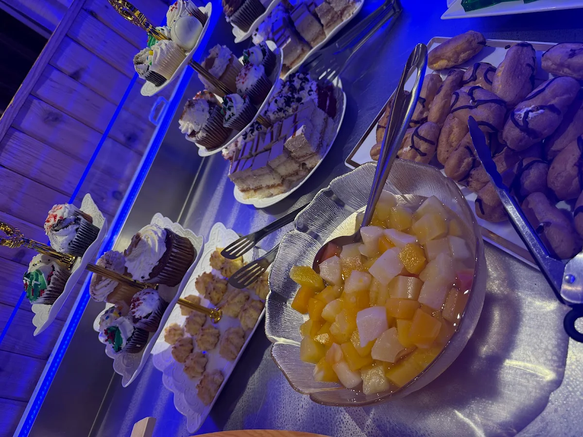 Food & drink, Auberge Motel Godard