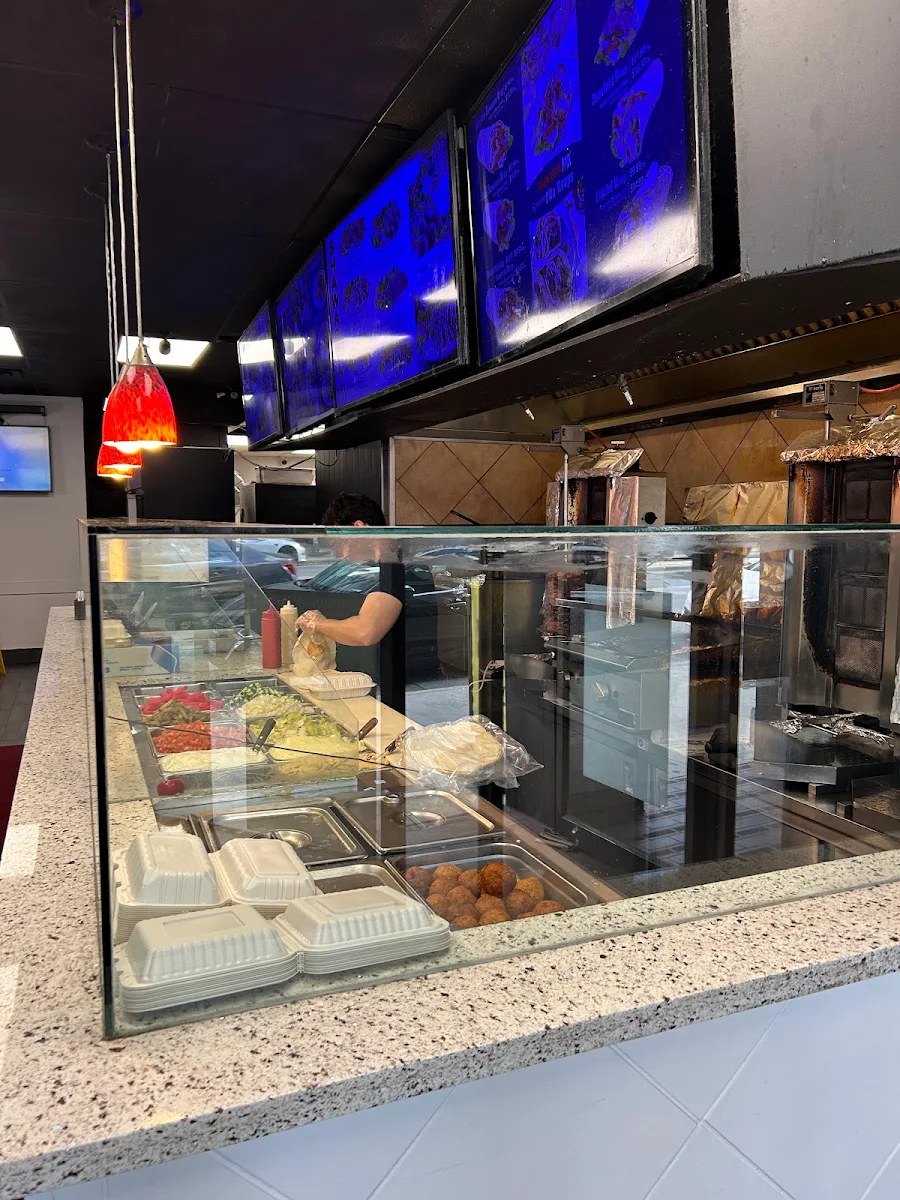 Vibe, Shawarma Max