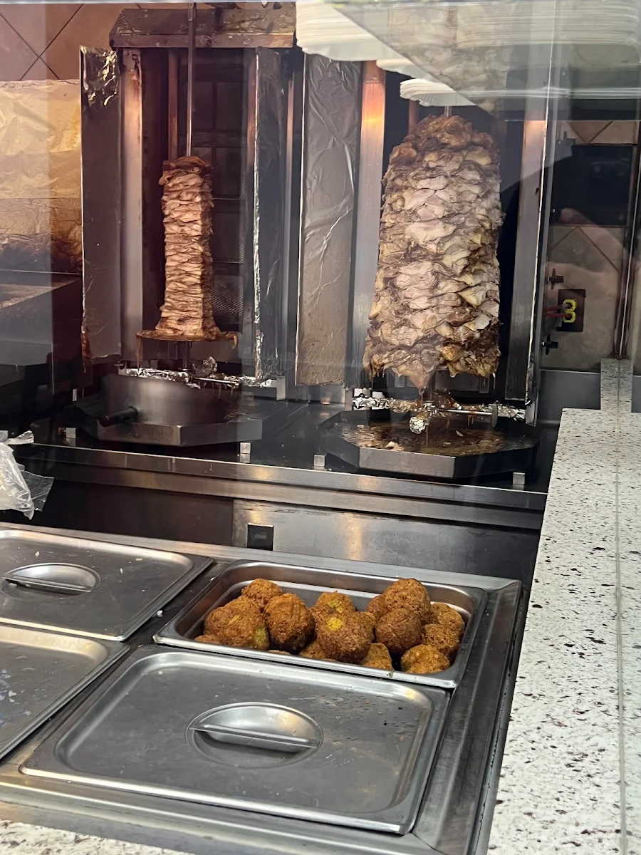 Vibe, Shawarma Max