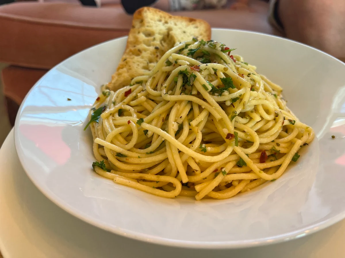 Food & drink, Black & White - Café and Bistro