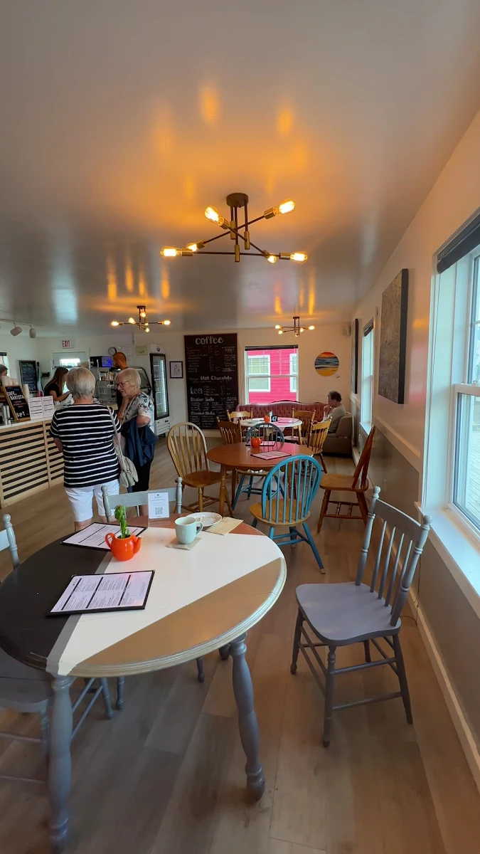 Vibe, Black & White - Café and Bistro