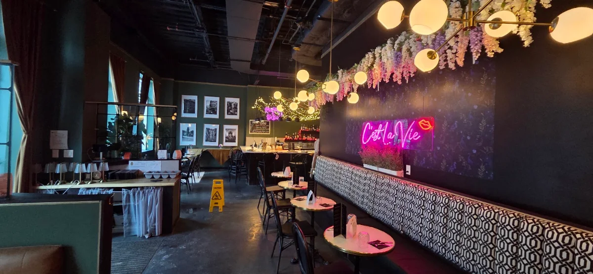 Vibe, Bibi Bistro