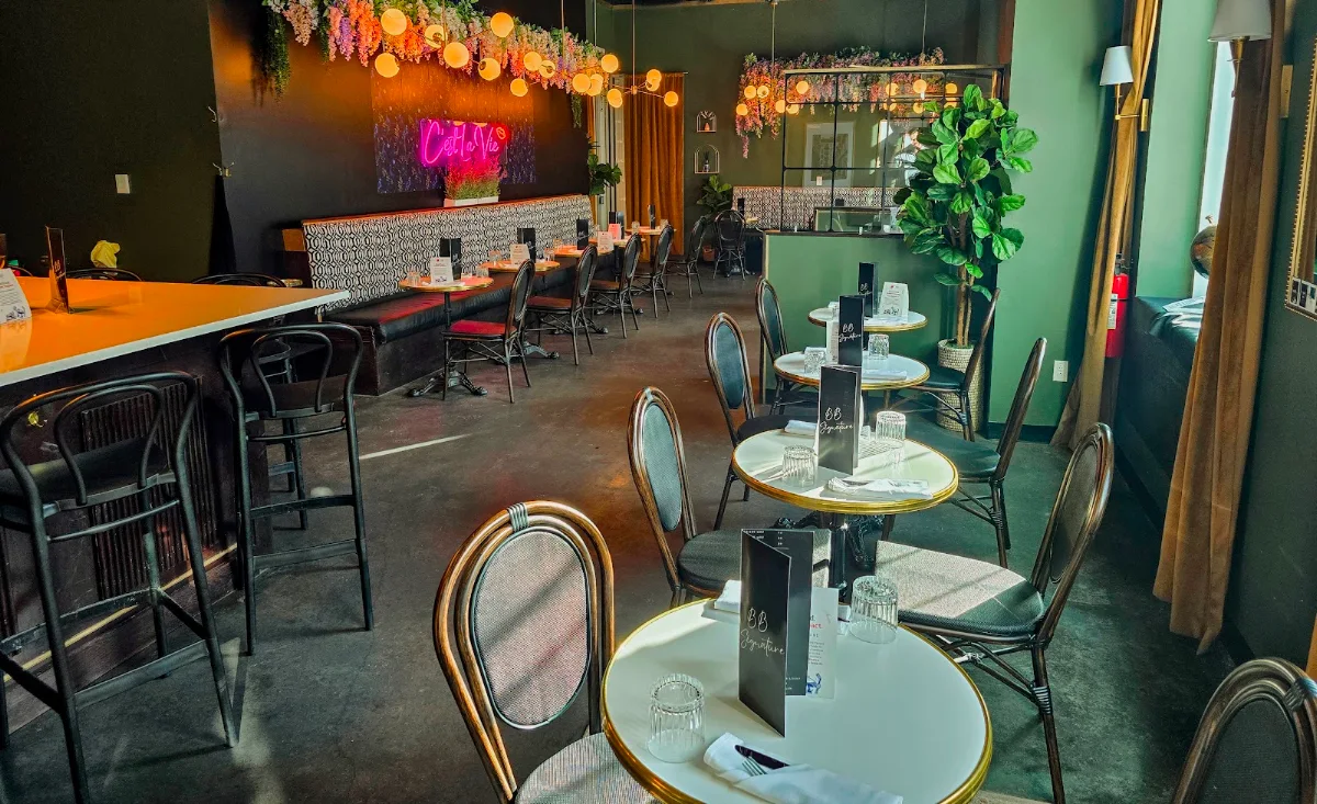 Vibe, Bibi Bistro