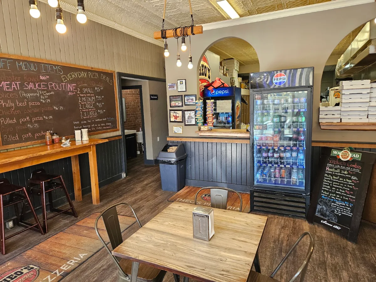 Vibe, Theos Pizzeria