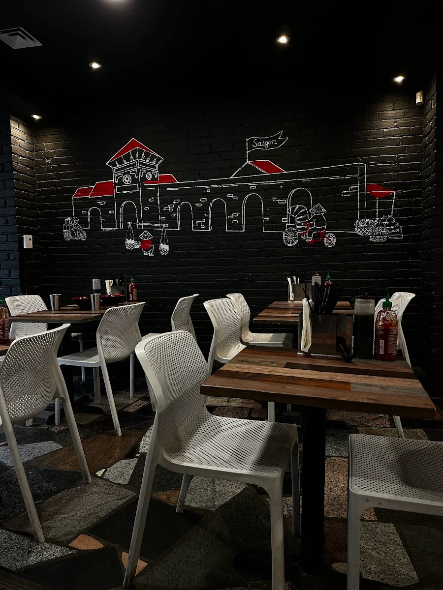 Vibe, Restaurant I AM PHO (Saint-Laurent)