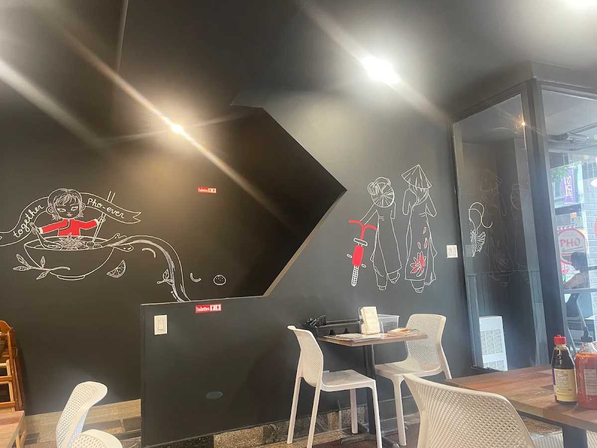 Vibe, Restaurant I AM PHO (Saint-Laurent)