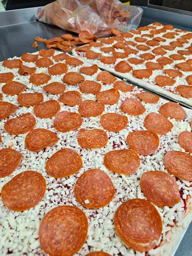 Food & drink, Gino's Pizza and LLBO