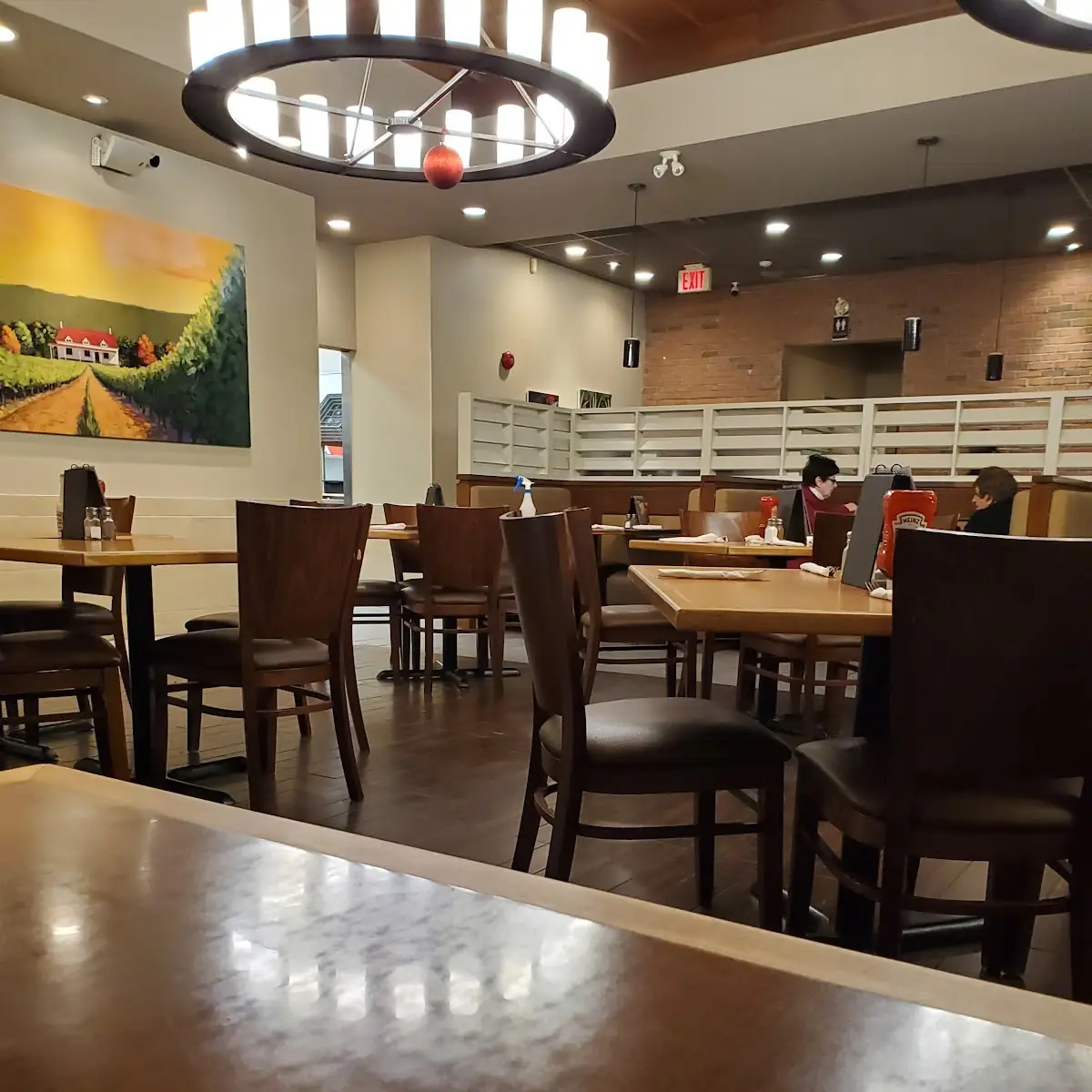 Vibe, Swiss Chalet