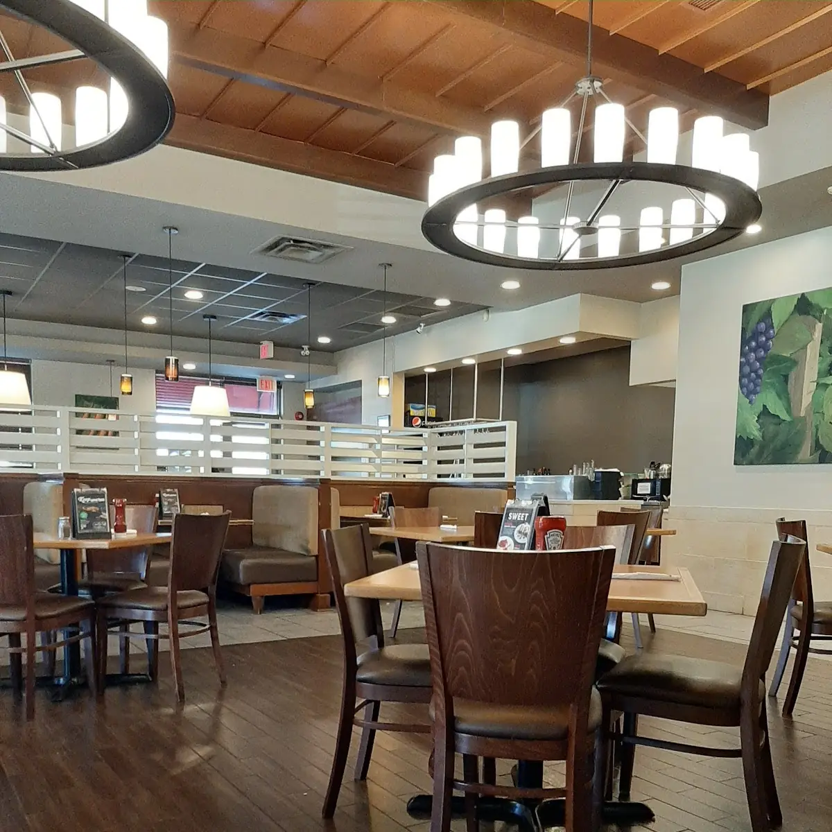 Vibe, Swiss Chalet