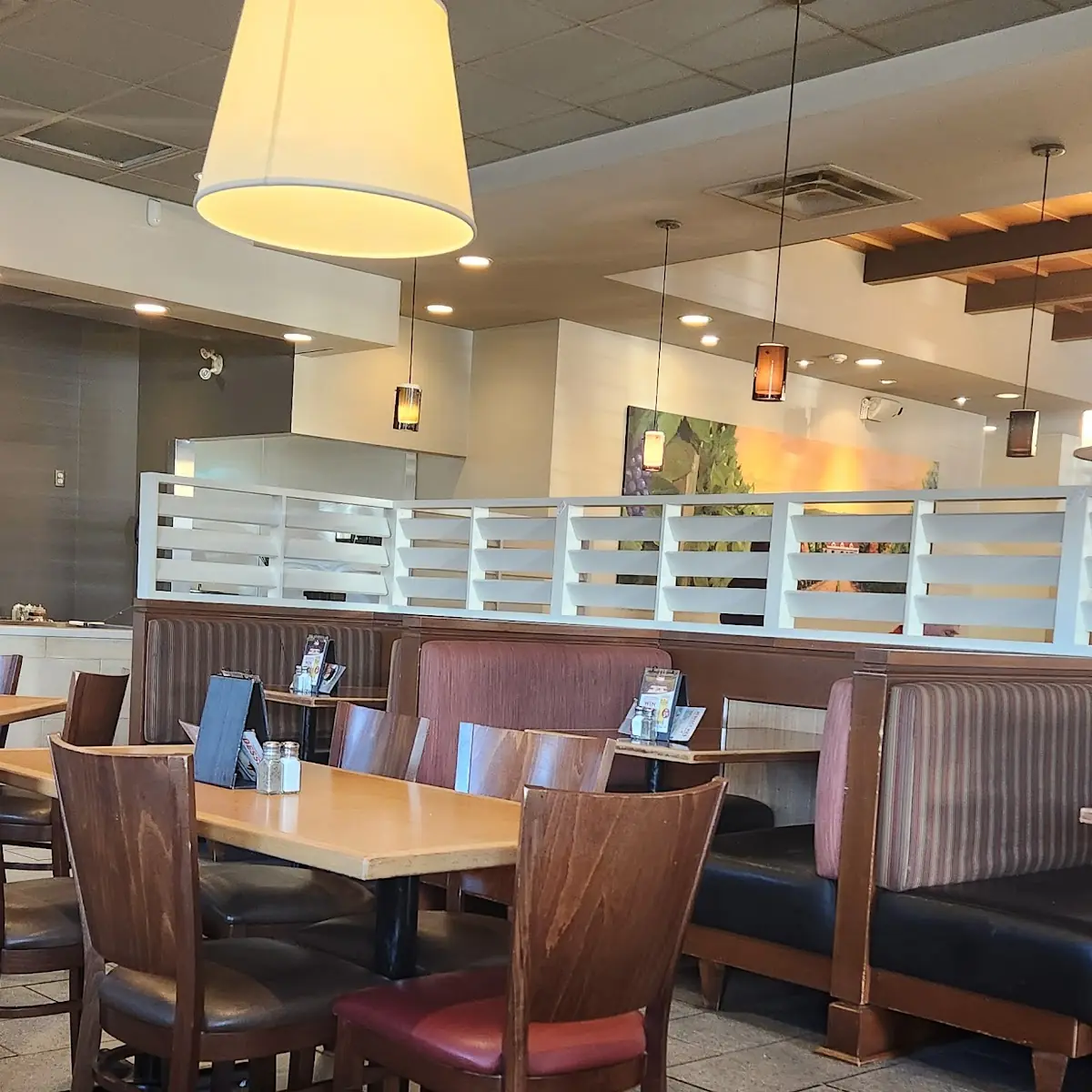 Vibe, Swiss Chalet