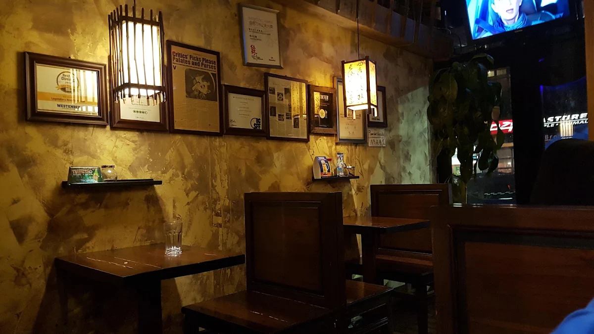 Vibe, Legendary Noodle House