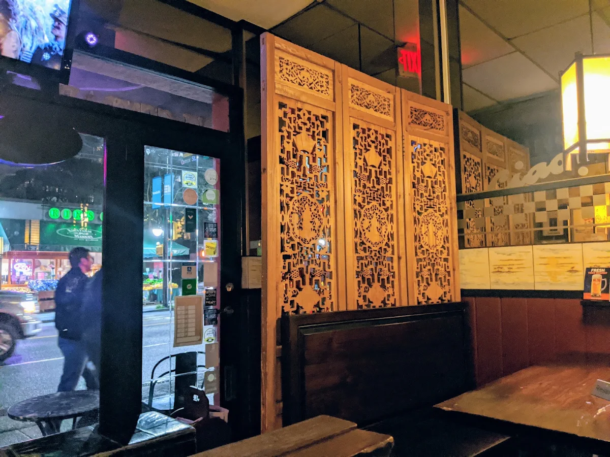 Vibe, Legendary Noodle House