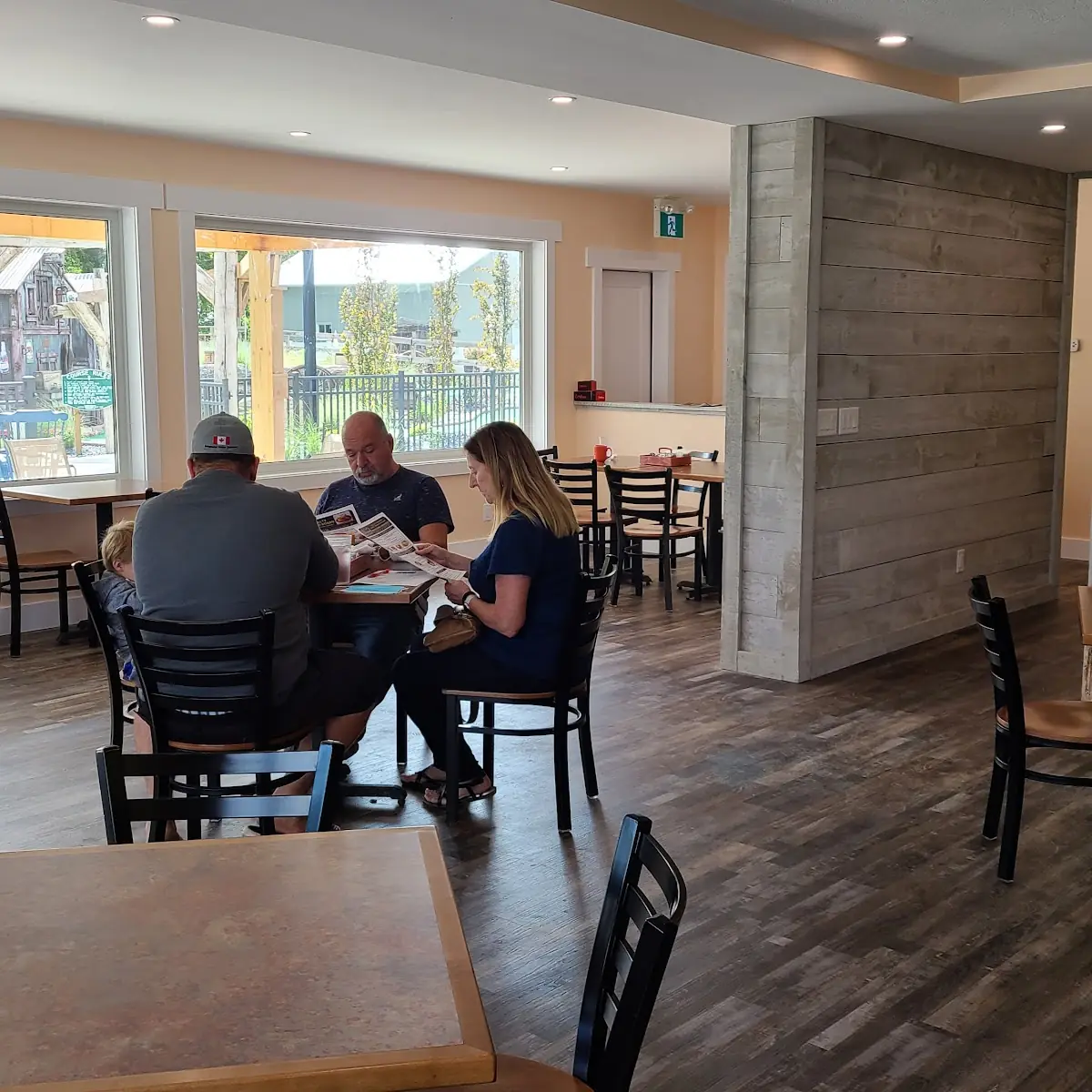 Vibe, Ure's Country Kitchen