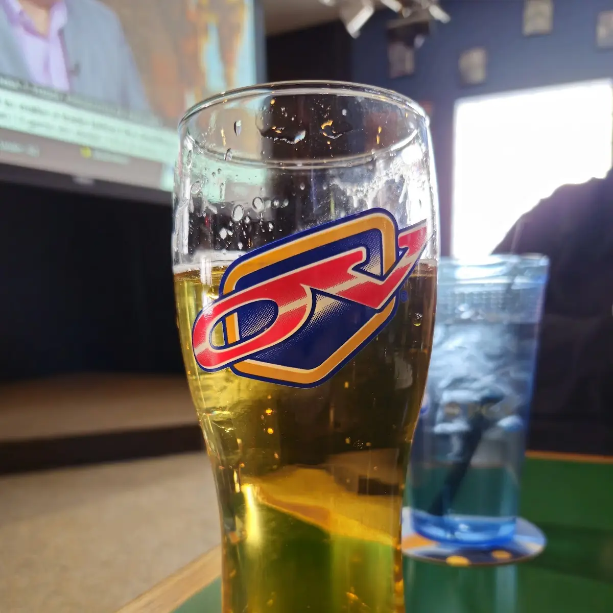 Food & drink, Average Joes Sports Bar