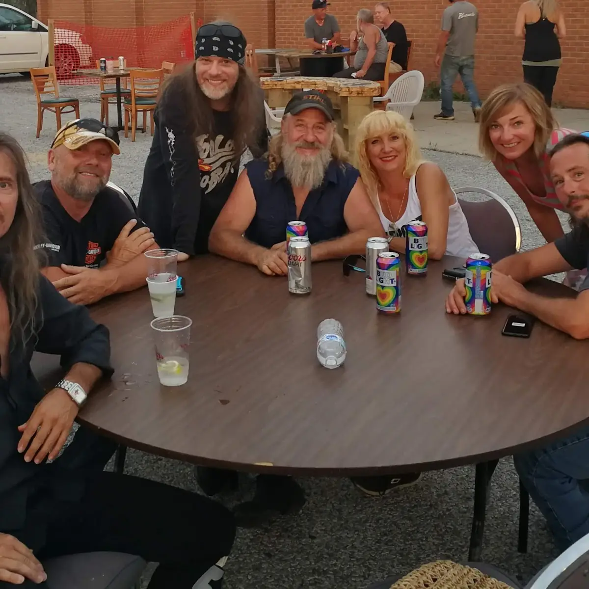 Vibe, Average Joes Sports Bar