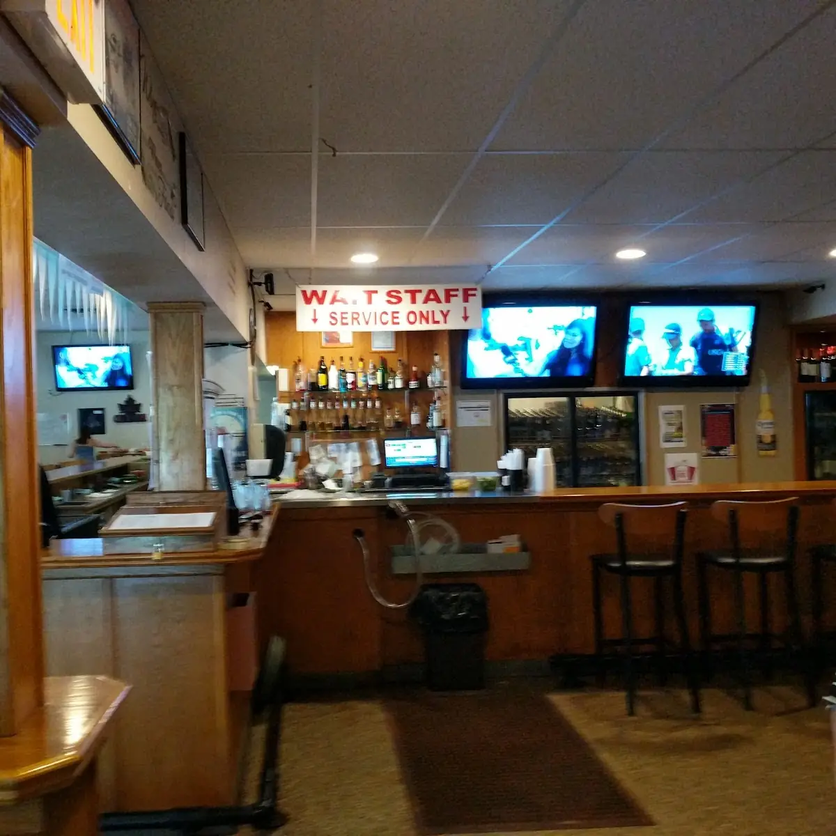 Vibe, Average Joes Sports Bar