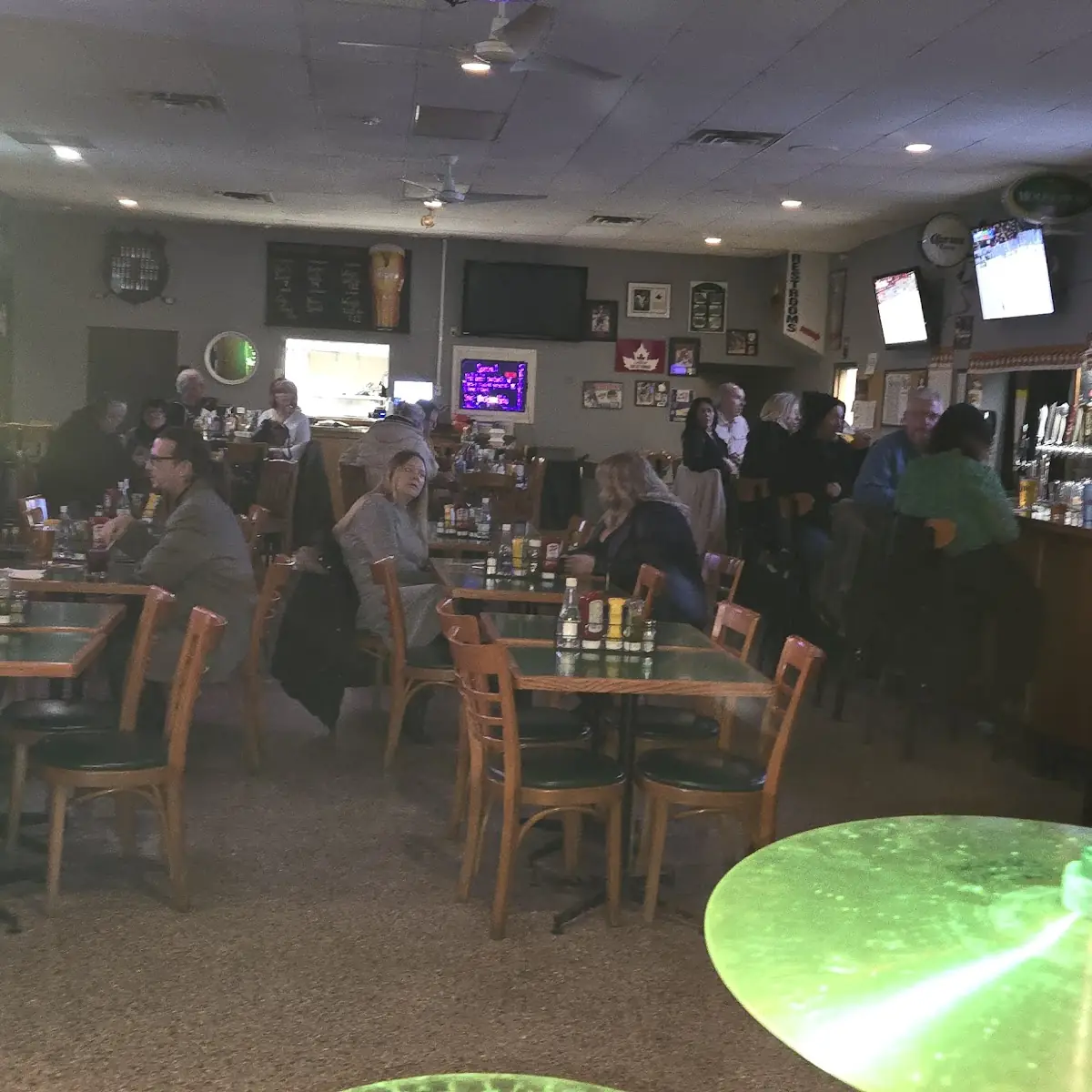 Vibe, Average Joes Sports Bar