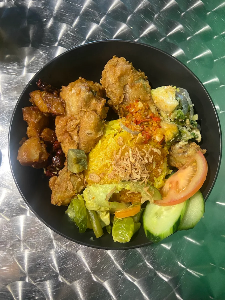 Food & drink, Abang abang Indonesian Eatery