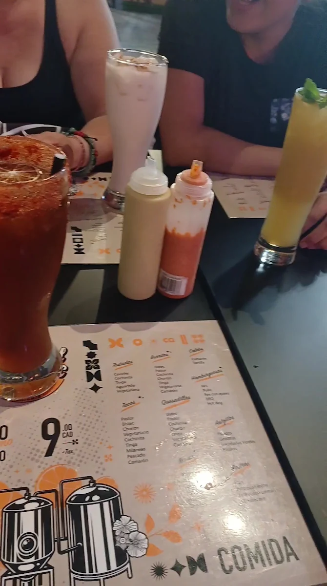 Food & drink, El Molcajete