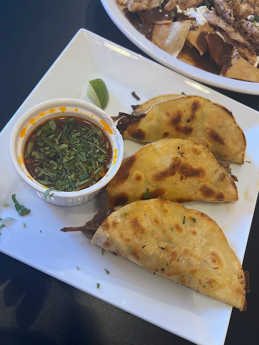 Food & drink, El Molcajete