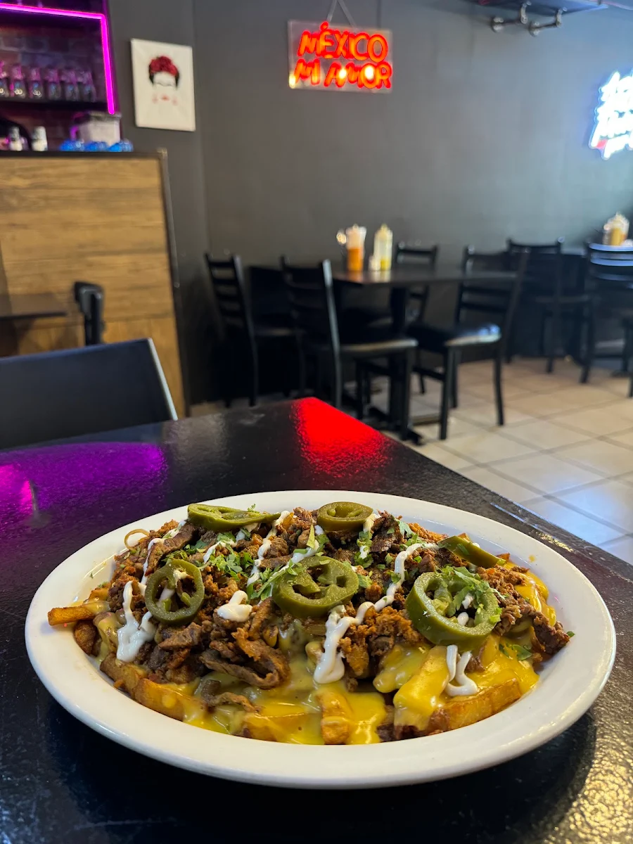Food & drink, El Molcajete