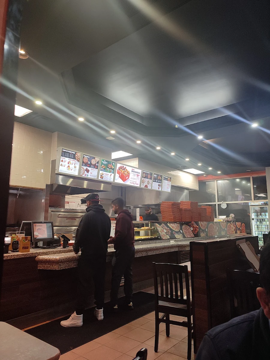 Vibe, Pizza Pizza