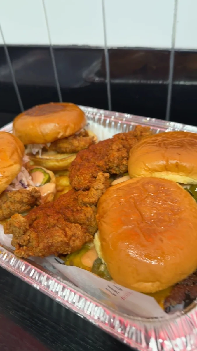 Food & drink, Simba's Hot Chicken (Markham Rd)