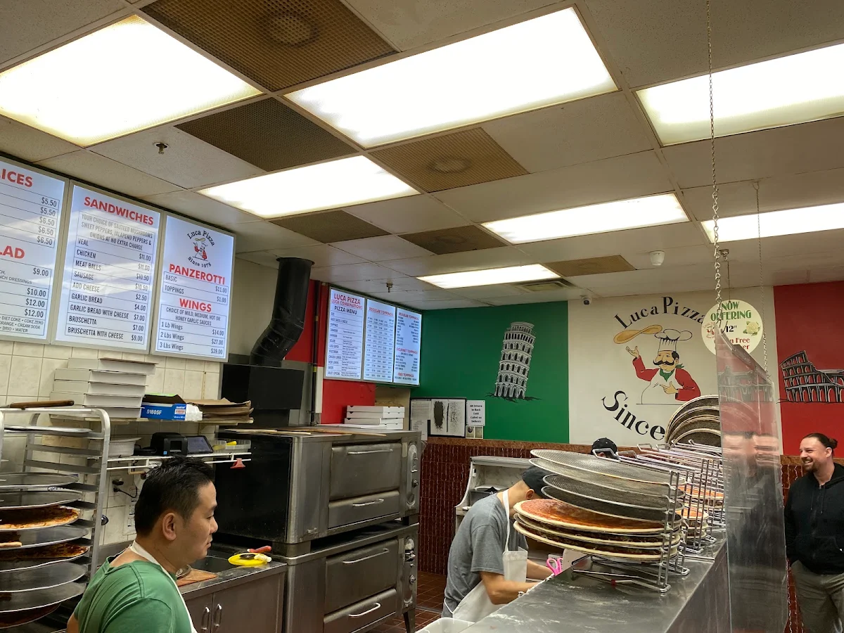 Vibe, Luca Pizza