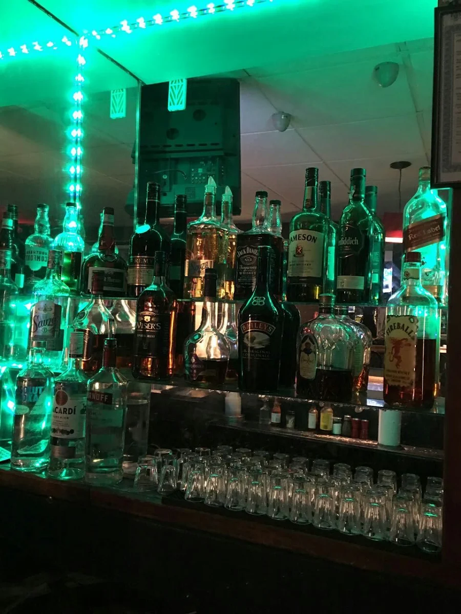 Vibe, Mimico Pub & Grill