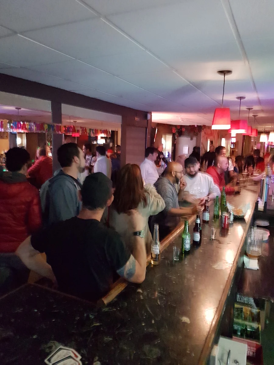 Vibe, Mimico Pub & Grill