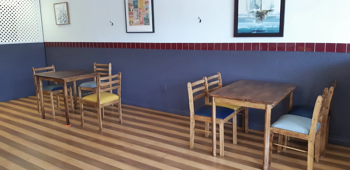 Vibe, Auntie Ag's Seafood Cafe