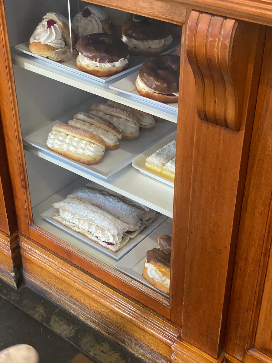 Vibe, Kiplings Bakery