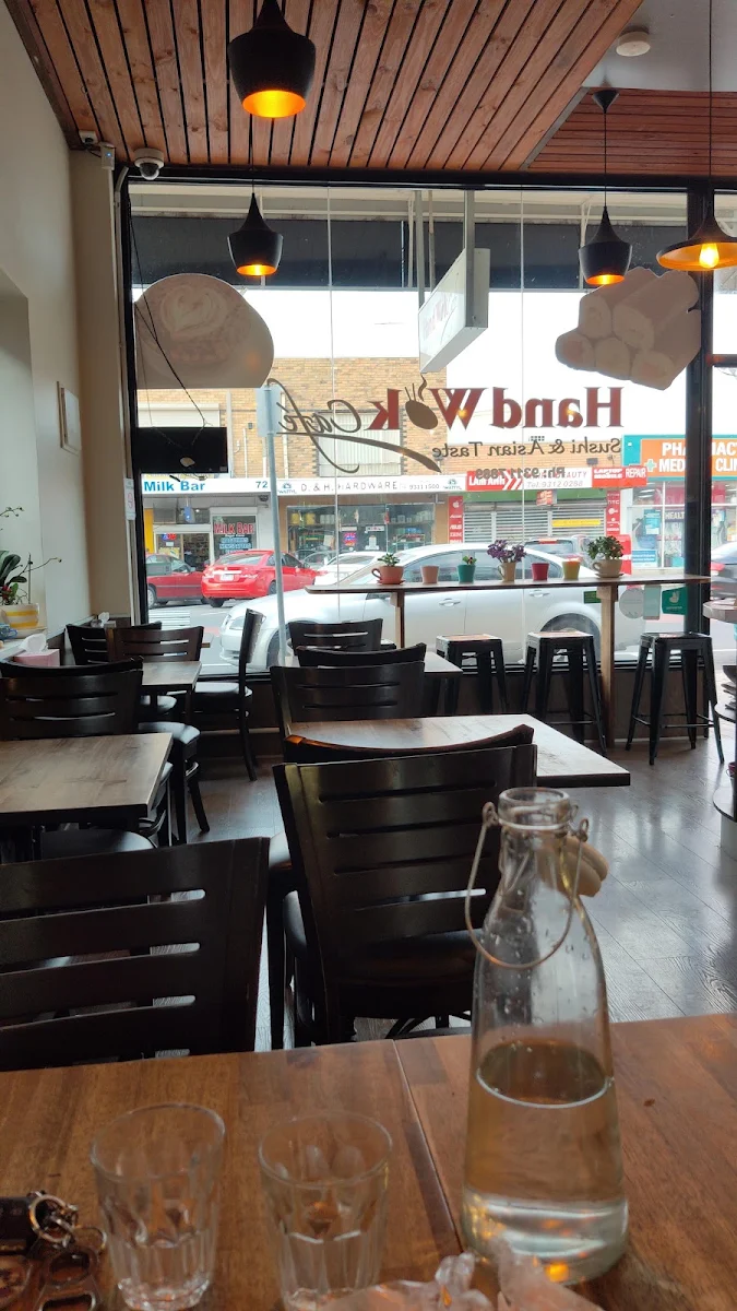 Vibe, Hand Wok Cafe