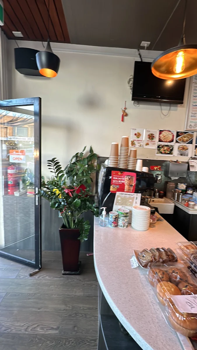 Vibe, Hand Wok Cafe