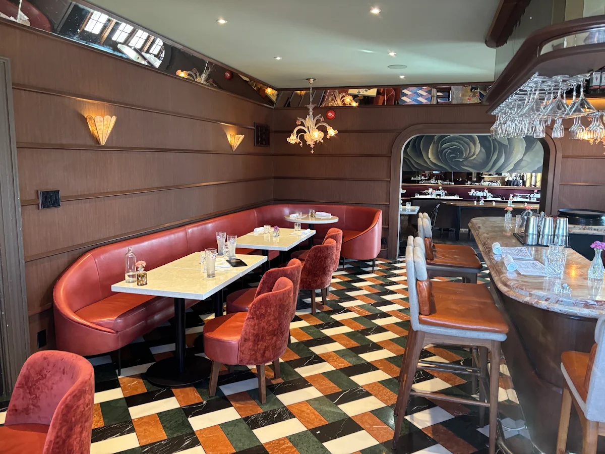 Vibe, Piano Piano Restaurant