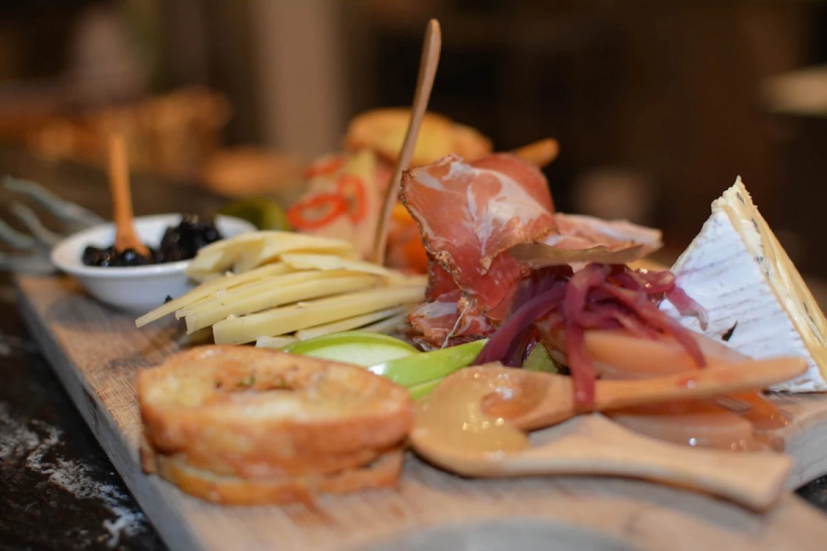 Food & drink, Cabin