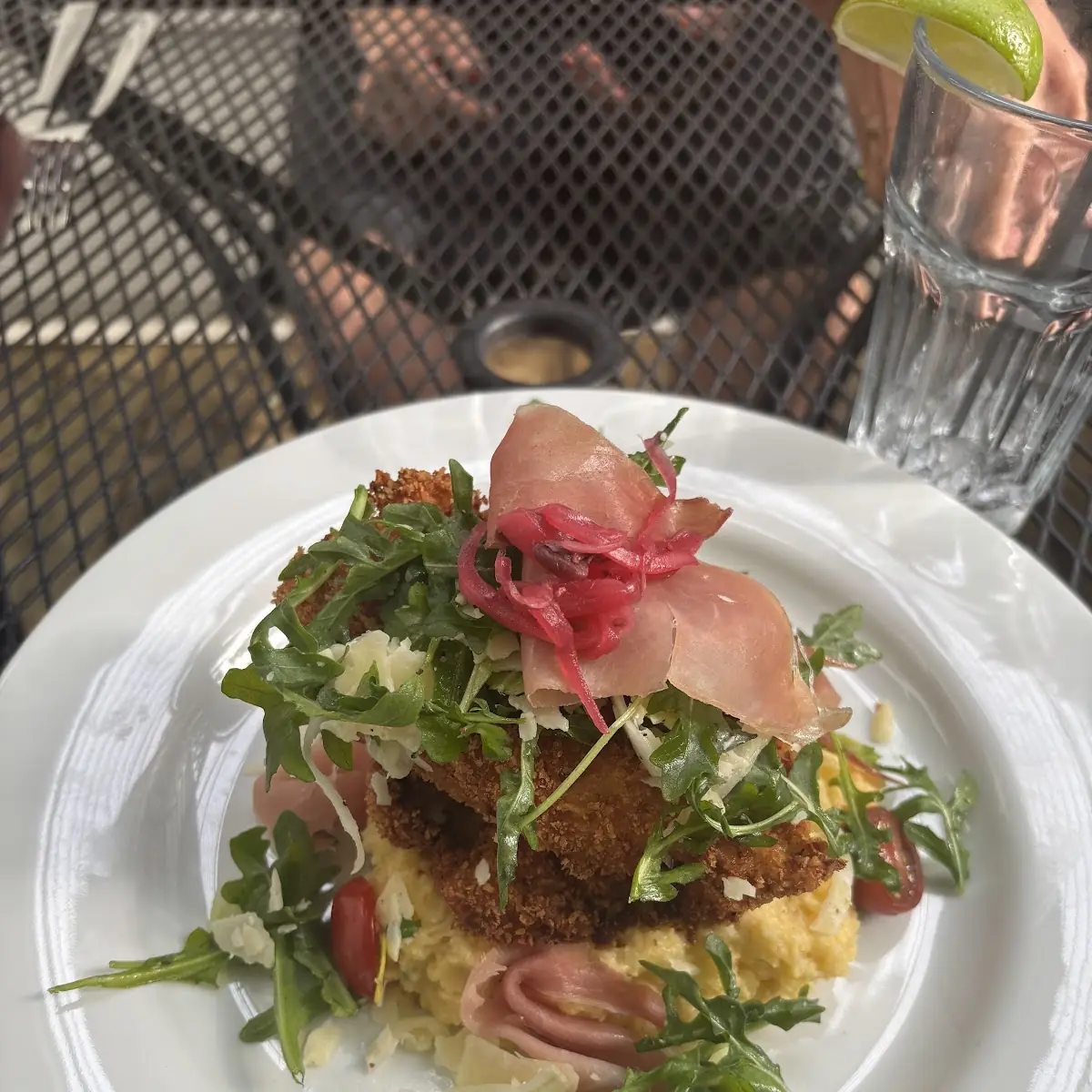 Food & drink, 335 on the Ridge