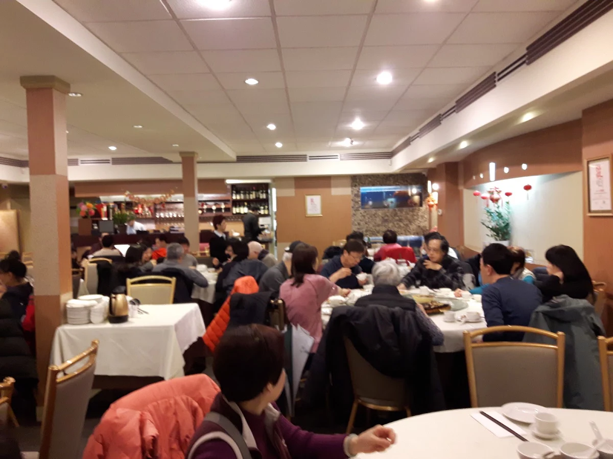 Vibe, Golden Paramount Seafood Restaurant