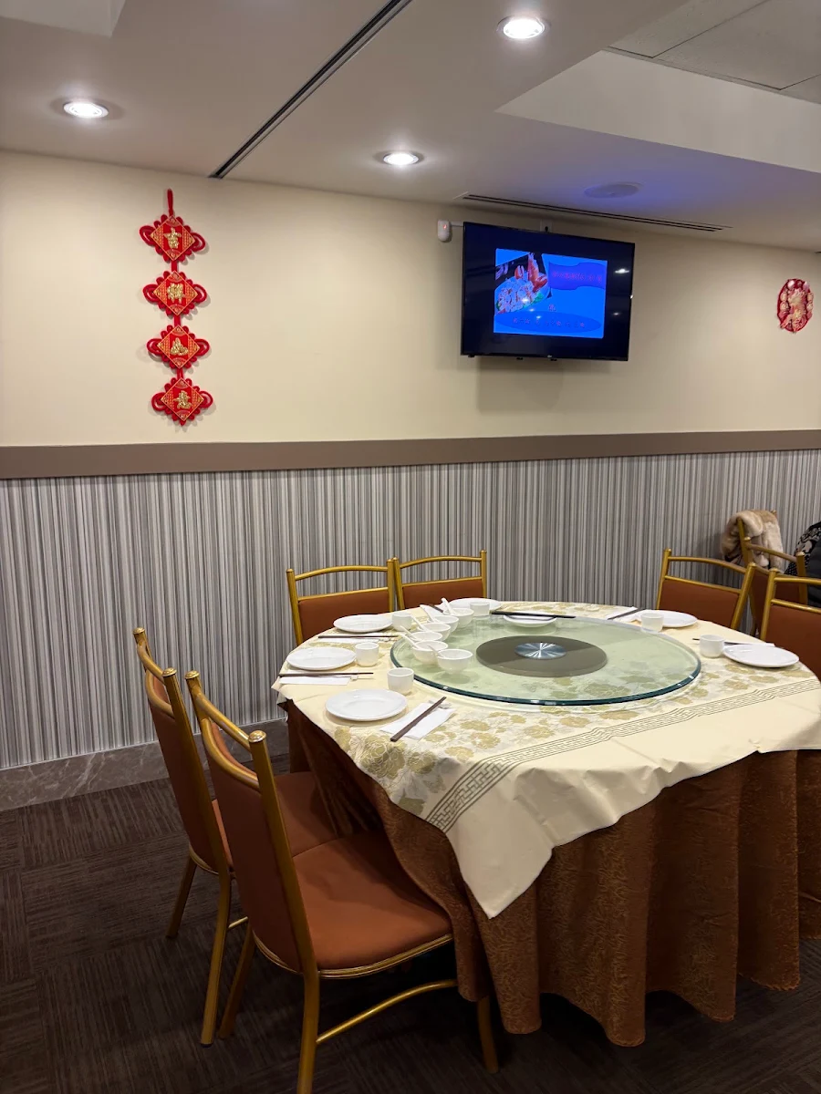 Vibe, Golden Paramount Seafood Restaurant