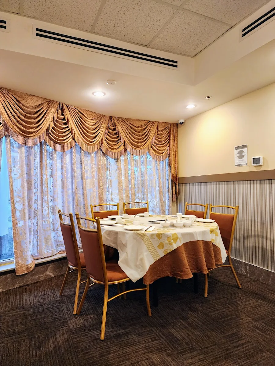 Vibe, Golden Paramount Seafood Restaurant