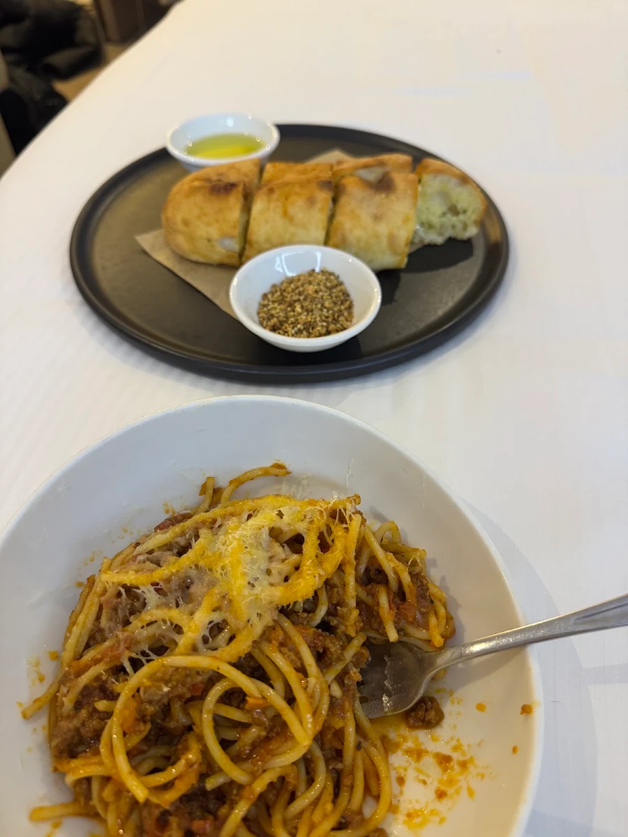 Food & drink, 33Grill - Bar & Dining
