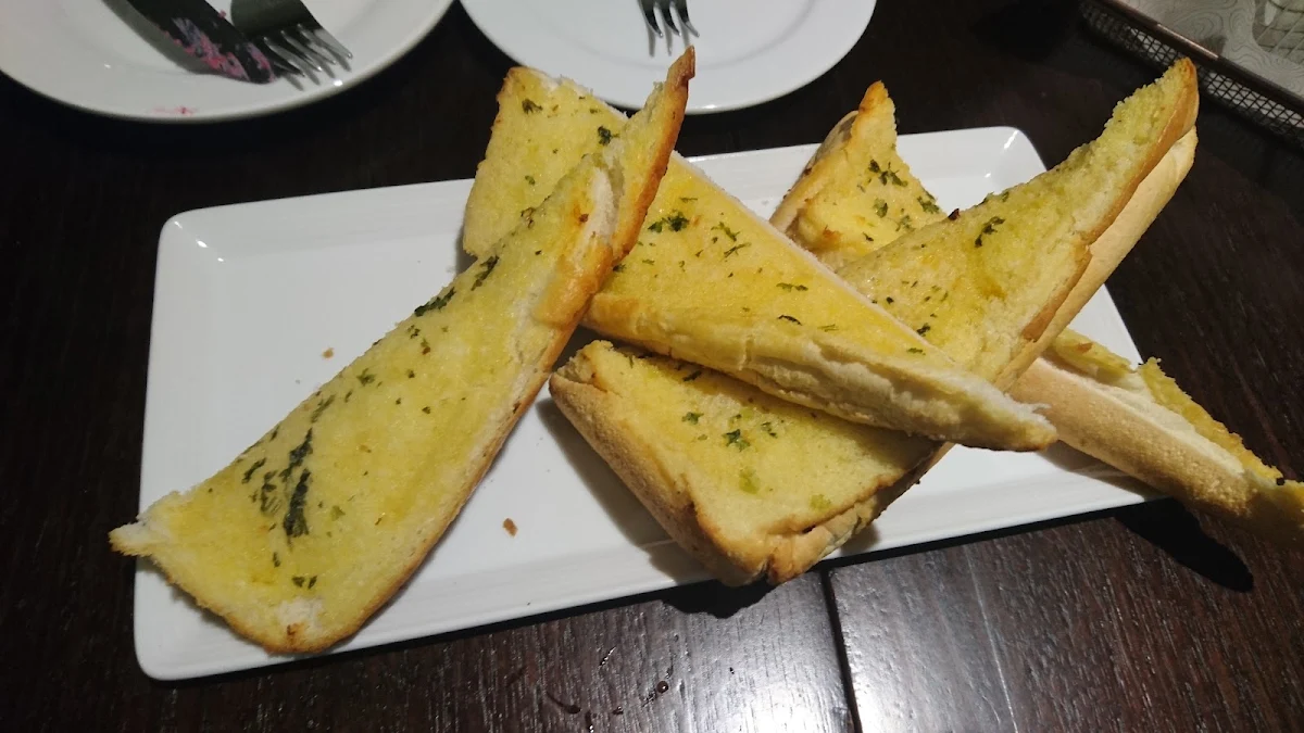 Food & drink, 33Grill - Bar & Dining