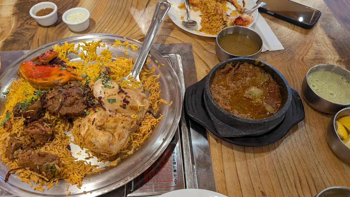 Food & drink, YEMENI PALACE RESTAURANT مطعم القصر اليمني