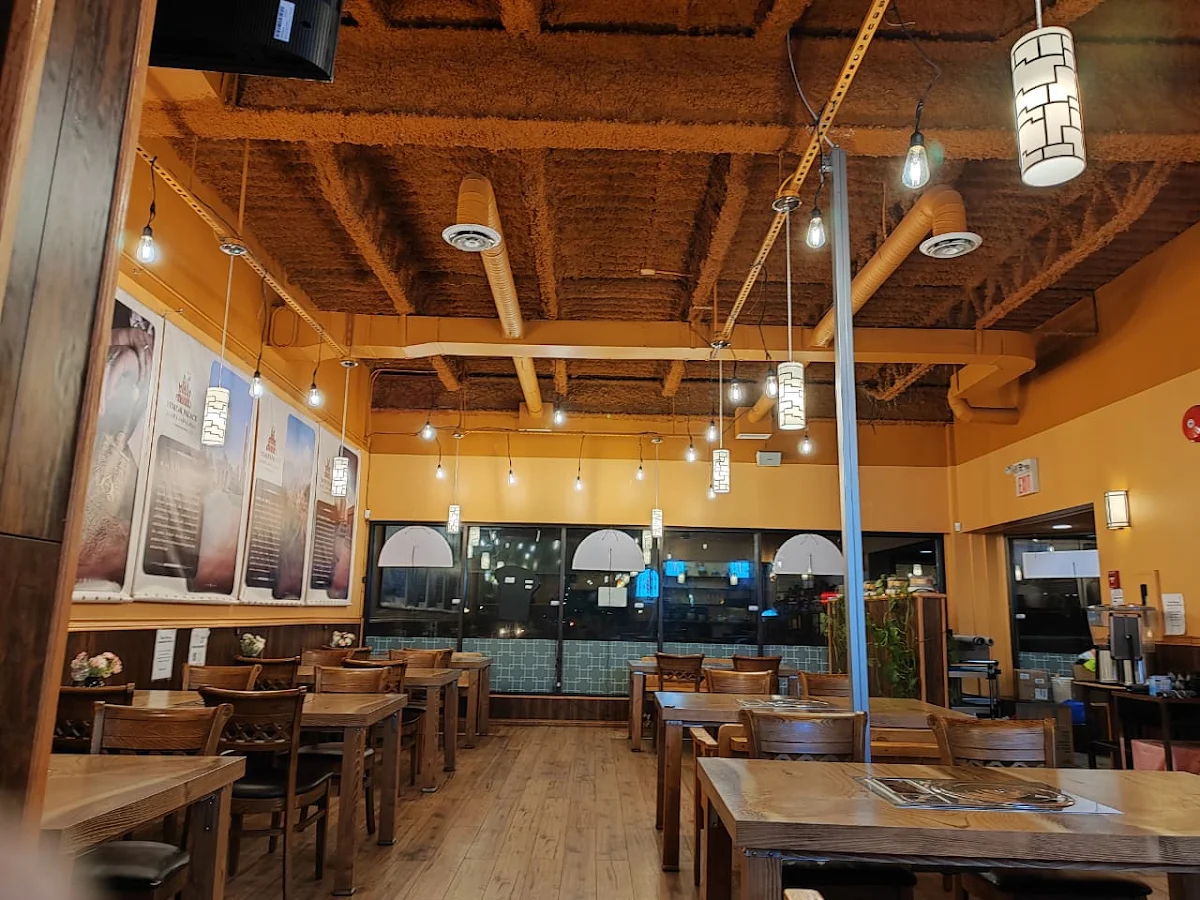 Vibe, YEMENI PALACE RESTAURANT مطعم القصر اليمني