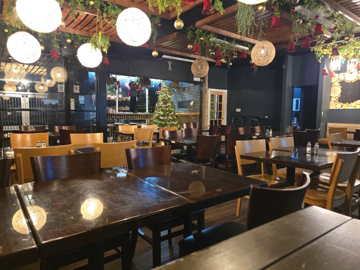 Vibe, Anthony's Pizza