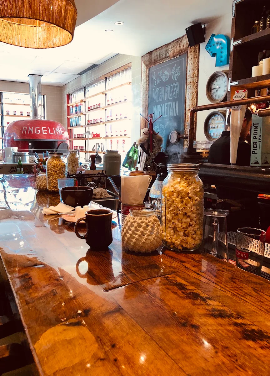 Food & drink, Angéline