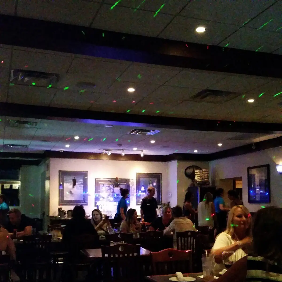 Vibe, Sandbar Waterfront Grill
