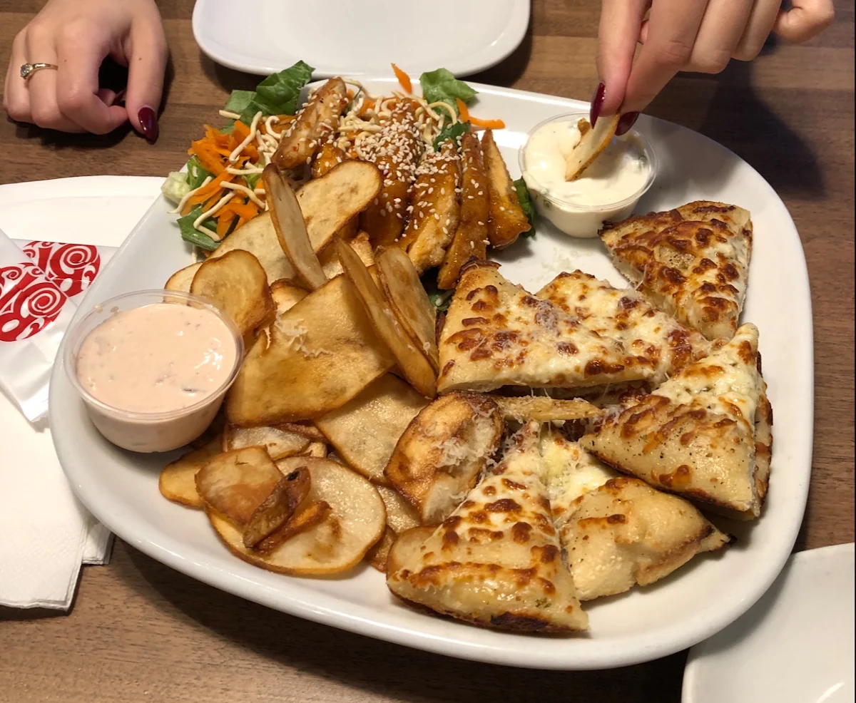 Food & drink, Boston Pizza