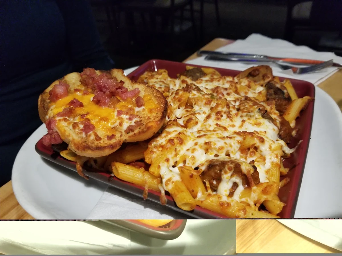 Food & drink, Boston Pizza