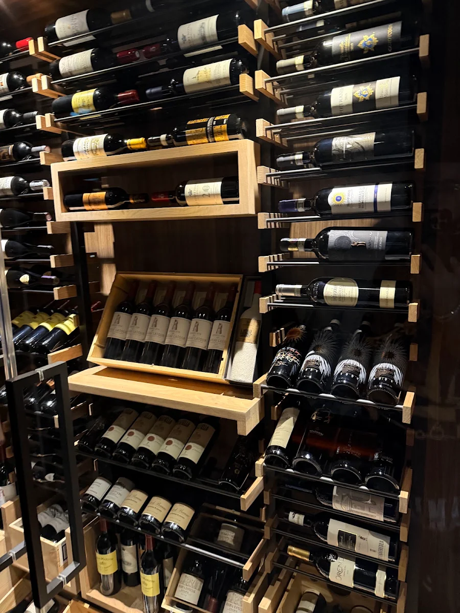 Vibe, Mirela's Steakhouse and Cigar Lounge